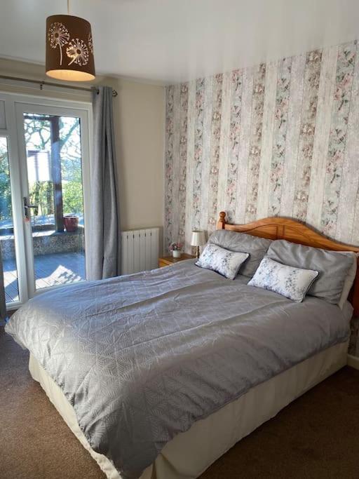 3 Bedroom Lodge With Hot Tub On Lovely Quiet Holiday Park In Cornwall Gunnislake Luaran gambar